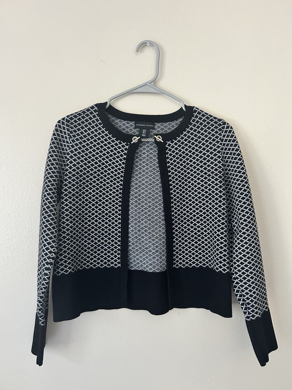 Adrienne Vittadini Women's Black & White Diamond Knit Cropped CardiganSize Small